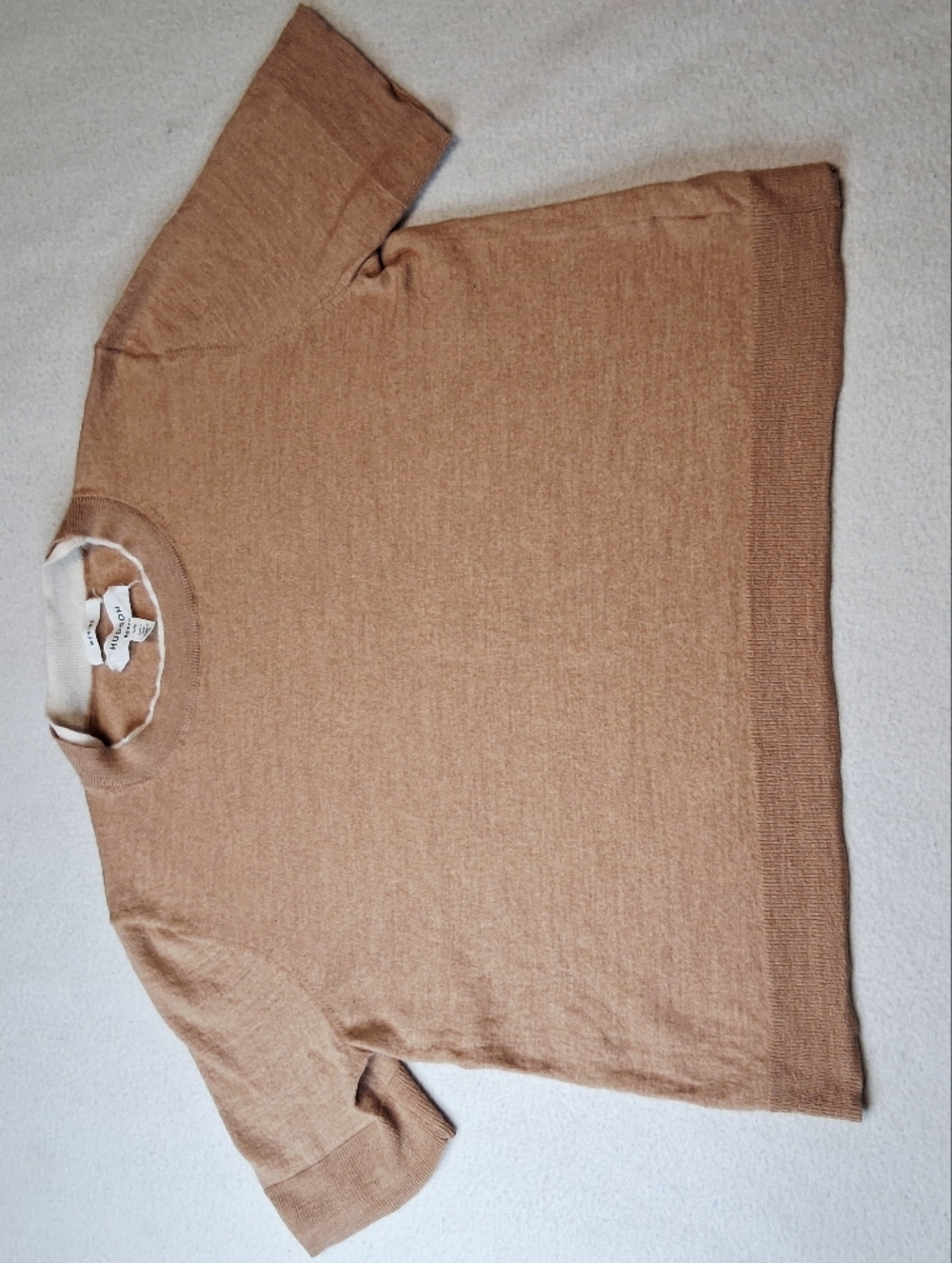 100% Extra Fine Marino Wool Light Brown Short-Sleeve Knit Top - Picture 2 of 7